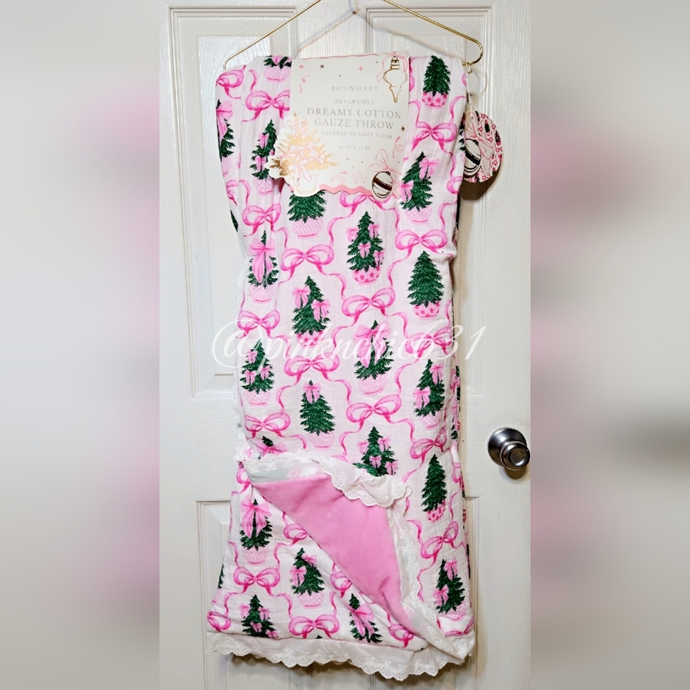 Boundary Pink Bows And Christmas Trees Reversible Gauze Plush Throw Blanket